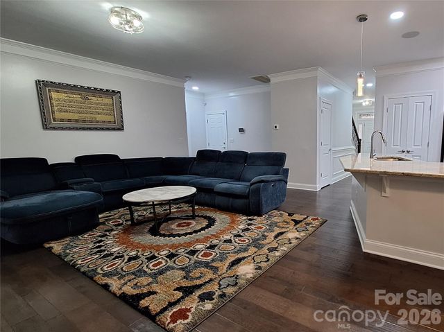 8207 Shady Pond Drive, Charlotte, NC 28227