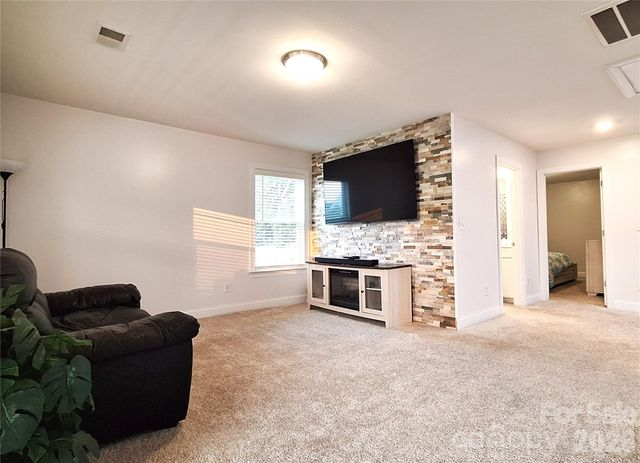 8207 Shady Pond Drive, Charlotte, NC 28227