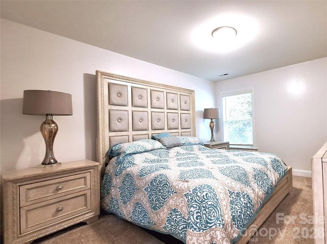 8207 Shady Pond Drive, Charlotte, NC 28227