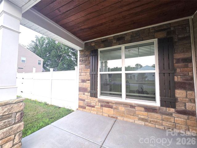 8207 Shady Pond Drive, Charlotte, NC 28227