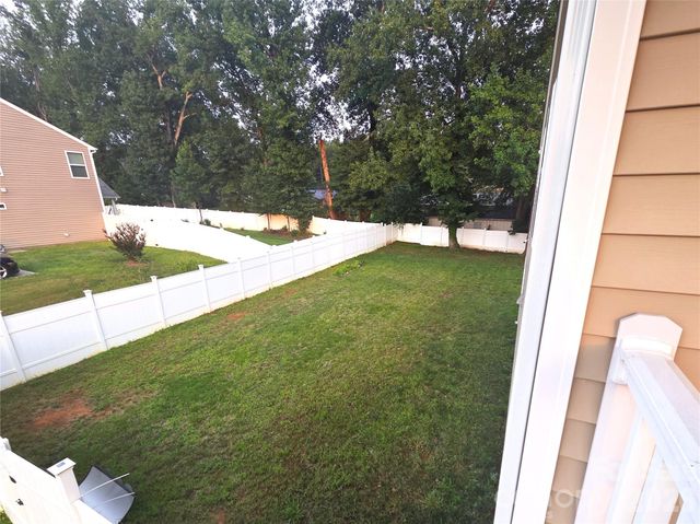 8207 Shady Pond Drive, Charlotte, NC 28227