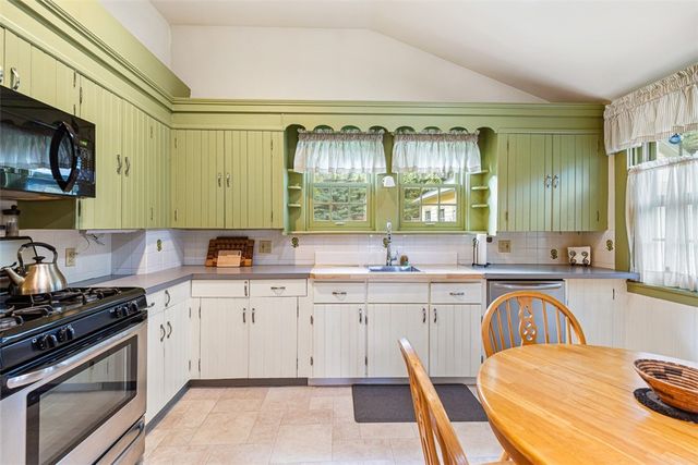 228 Rodman Street, South Kingstown, RI 02879