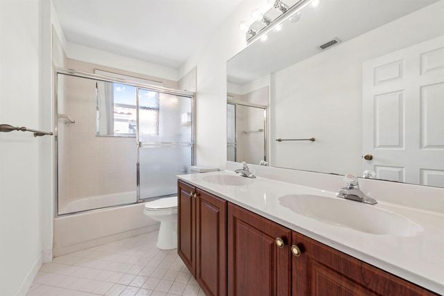 10320 NW 10th Court, Plantation, FL 33322