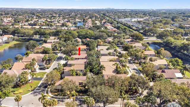 10320 NW 10th Court, Plantation, FL 33322