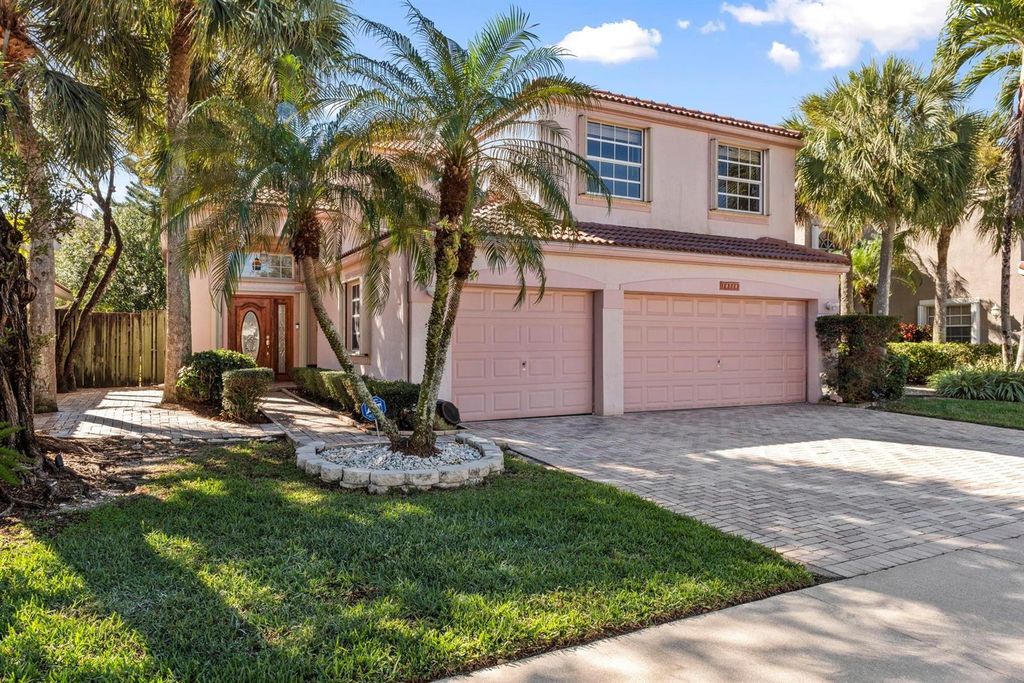10320 NW 10th Court, Plantation, FL 33322
