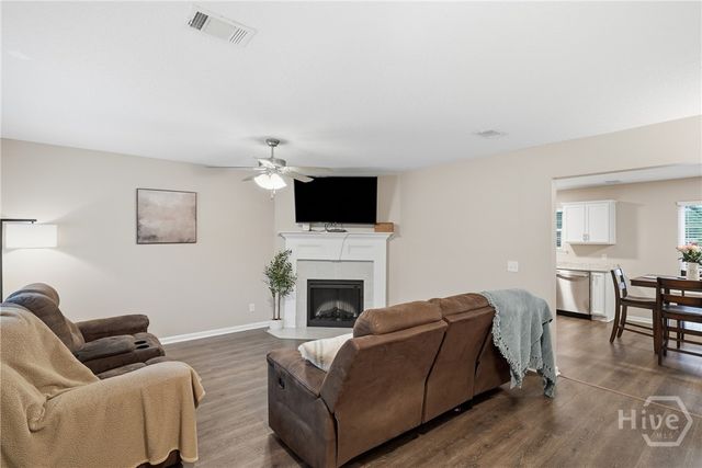 14 Griffin Road, Allenhurst, GA 31301