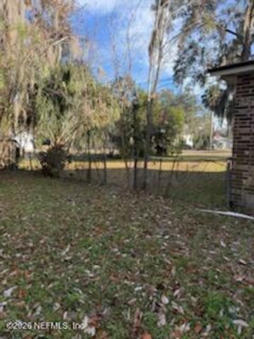 8832 4TH Avenue, Jacksonville, FL 32208