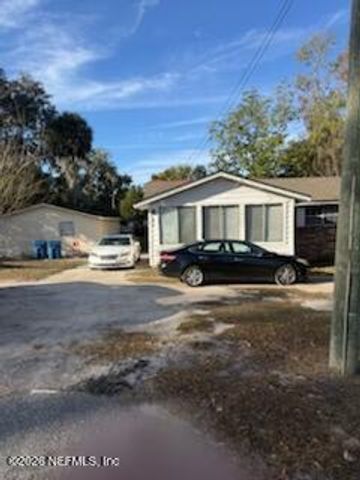 8832 4TH Avenue, Jacksonville, FL 32208