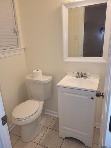 131 Chestnut St, Denham Springs, LA 70726