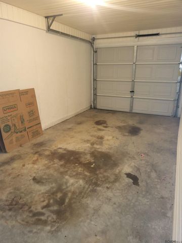 131 Chestnut St, Denham Springs, LA 70726