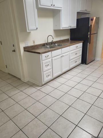 131 Chestnut St, Denham Springs, LA 70726