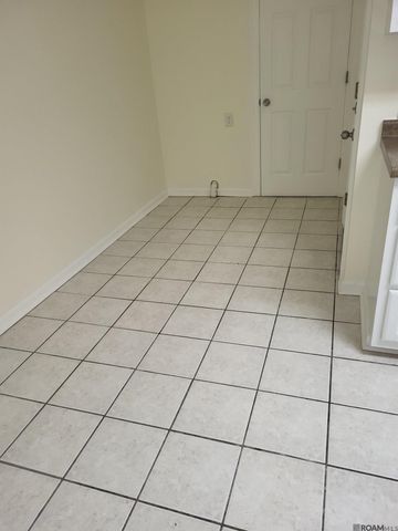 131 Chestnut St, Denham Springs, LA 70726