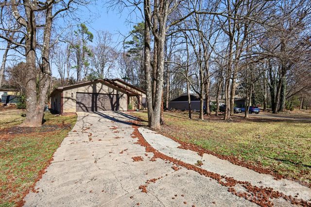 7341 Elwood Drive, Charlotte, NC 28227