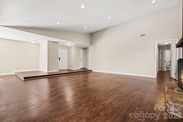 7341 Elwood Drive, Charlotte, NC 28227