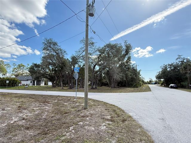 MAUKBACH TERRACE, North Port, FL 34286
