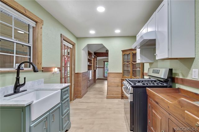 21 62nd Street, Yankeetown, FL 34498
