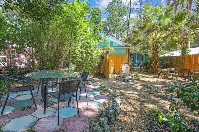 21 62nd Street, Yankeetown, FL 34498
