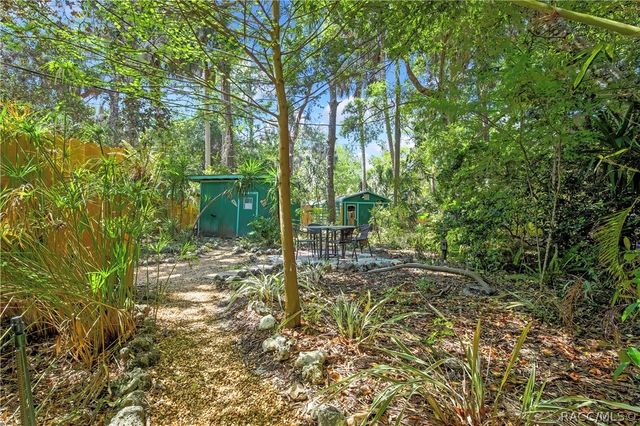21 62nd Street, Yankeetown, FL 34498
