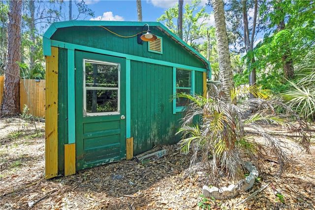 21 62nd Street, Yankeetown, FL 34498