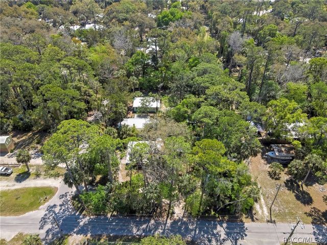 21 62nd Street, Yankeetown, FL 34498