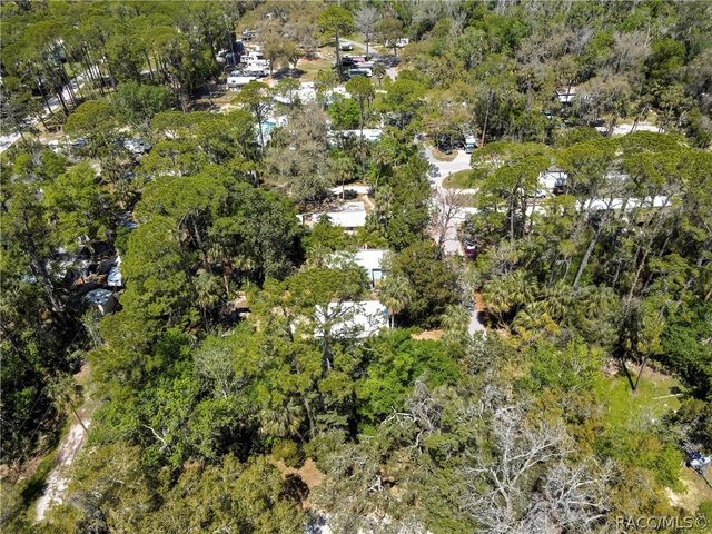 21 62nd Street, Yankeetown, FL 34498