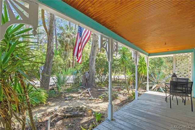 21 62nd Street, Yankeetown, FL 34498