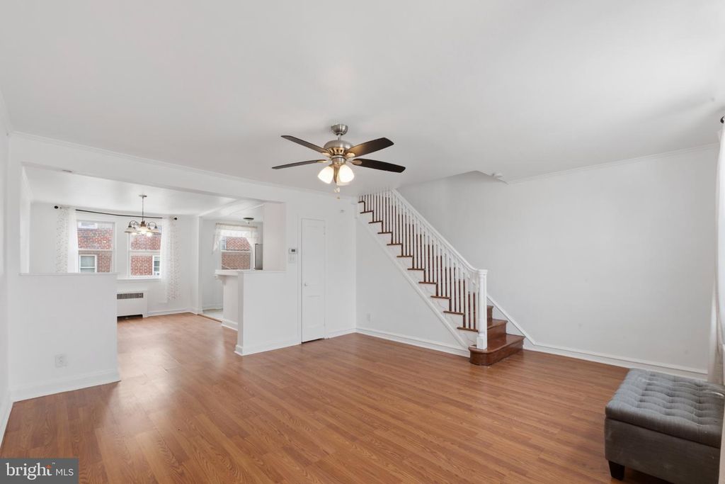 559 E COMLY ST, PHILADELPHIA, PA 19120 — exterior