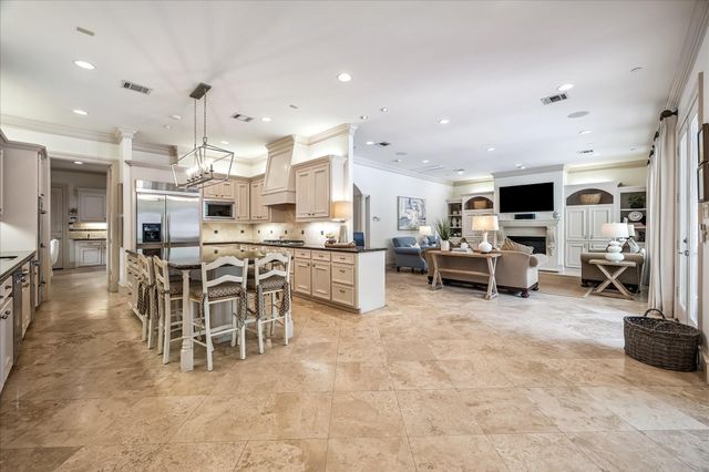 8614 Westview Drive, Houston, TX 77055
