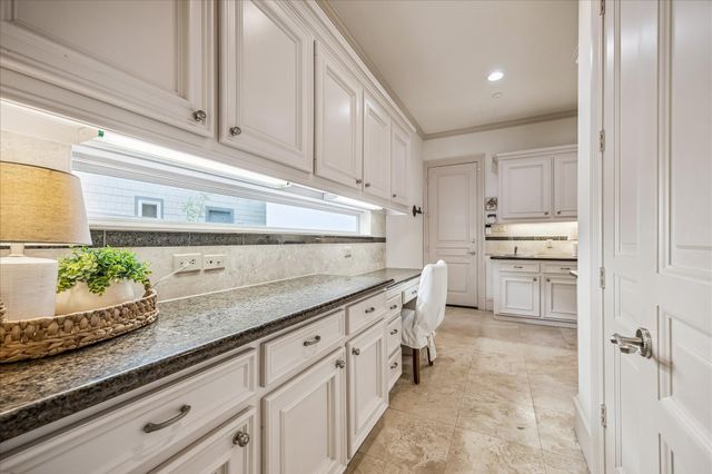 8614 Westview Drive, Houston, TX 77055