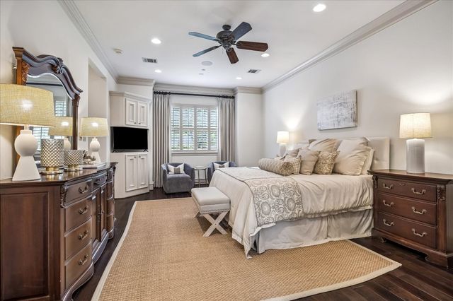 8614 Westview Drive, Houston, TX 77055