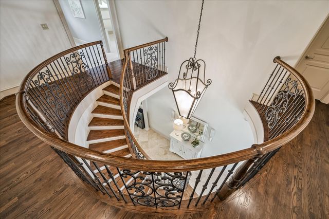 8614 Westview Drive, Houston, TX 77055