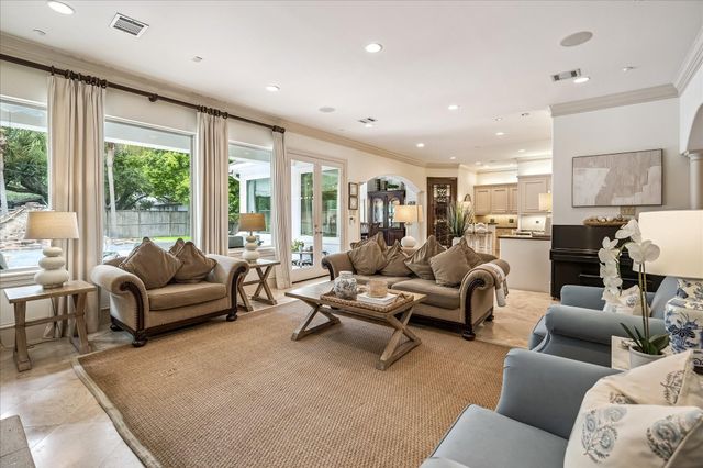 8614 Westview Drive, Houston, TX 77055
