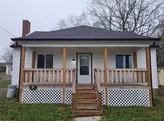 126 St Clair Street, Versailles, KY 40383