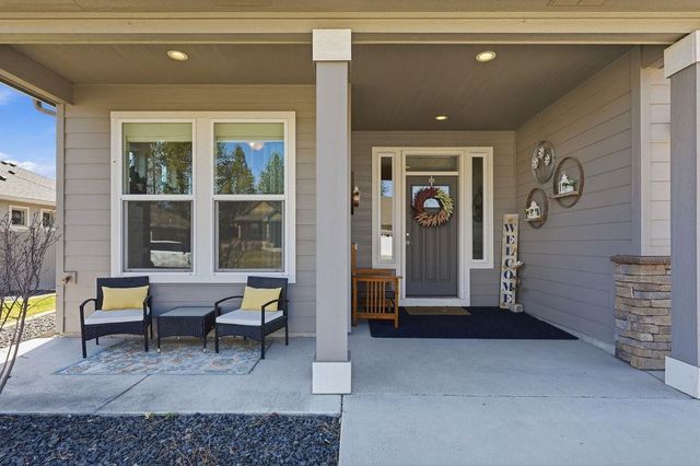 9513 W Floyd Dr, Cheney, WA 99004