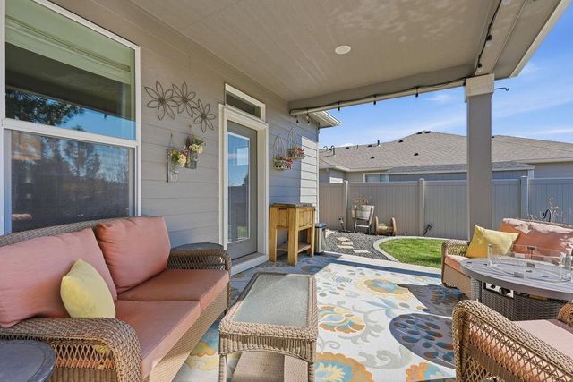 9513 W Floyd Dr, Cheney, WA 99004