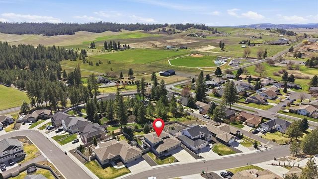 9513 W Floyd Dr, Cheney, WA 99004