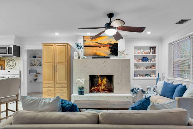 145 Plantation Boulevard, Plantation Key, FL 33036