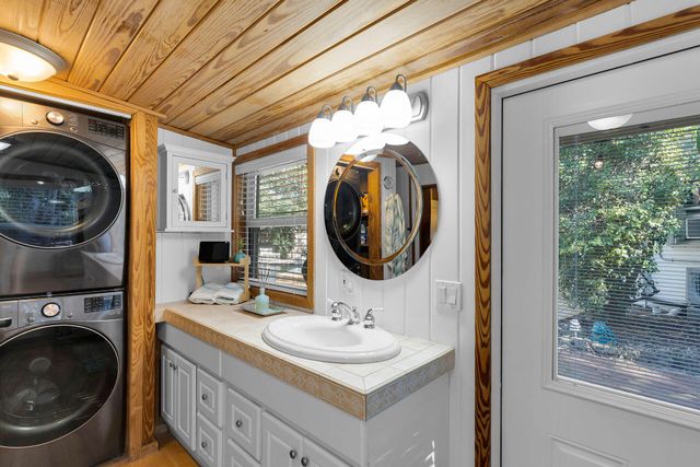 145 Plantation Boulevard, Plantation Key, FL 33036