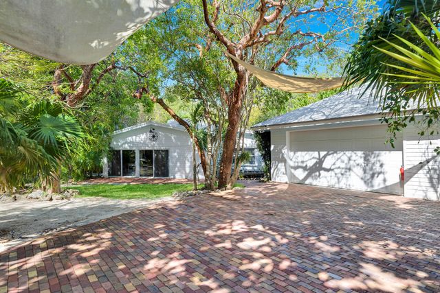 145 Plantation Boulevard, Plantation Key, FL 33036