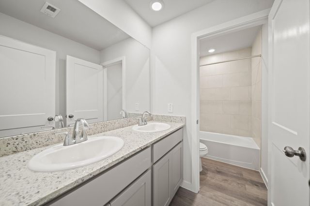 314 Bennett Street, Angleton, TX 77515