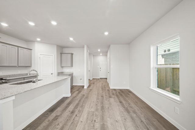 314 Bennett Street, Angleton, TX 77515