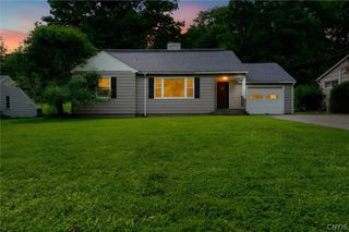 10 South Ten Eyck Avenue, Cazenovia, NY 13035