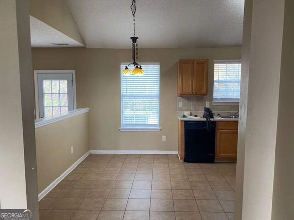 713 Burtons Cove, Hampton, GA 30228 — photo 3