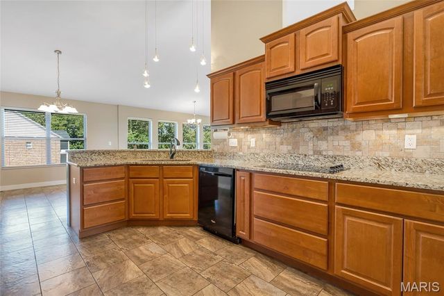 7731 Briar Creek Lane, Waterloo, IL 62298