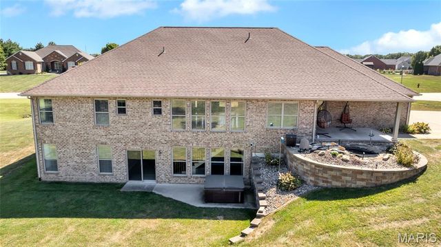 7731 Briar Creek Lane, Waterloo, IL 62298