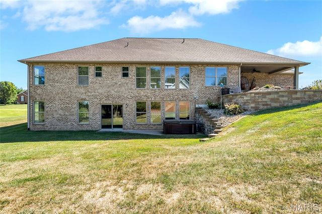 7731 Briar Creek Lane, Waterloo, IL 62298