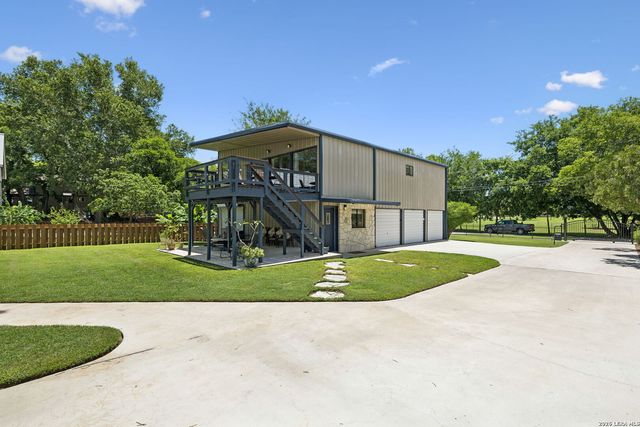1435 E ZIPP RD, New Braunfels, TX 78130