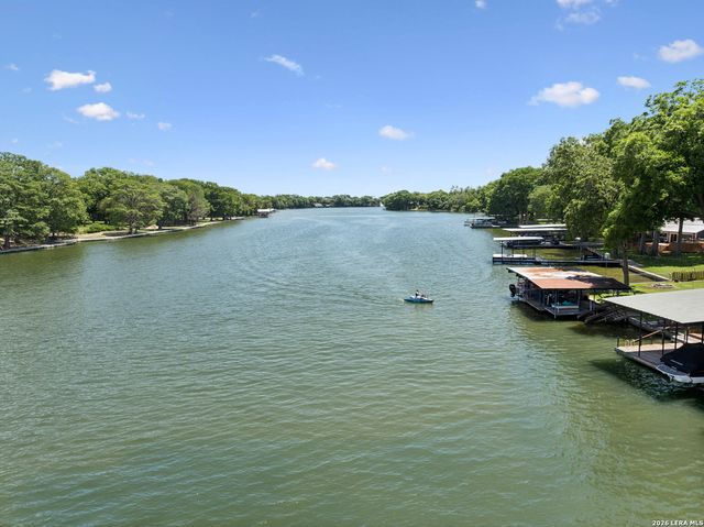 1435 E ZIPP RD, New Braunfels, TX 78130