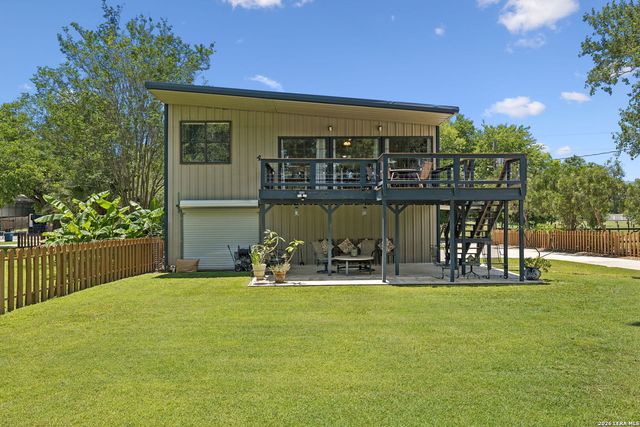 1435 E ZIPP RD, New Braunfels, TX 78130