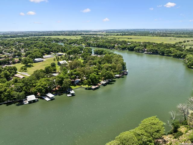 1435 E ZIPP RD, New Braunfels, TX 78130